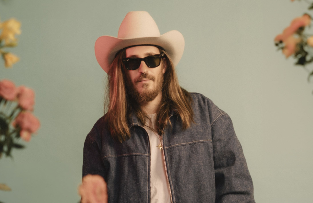 Carlos Sadness presenta “Realismo Mágico”, su nuevo y quinto álbum