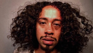 Cantante Brasileño Cayo Real resignifica el dolor en el resiliente y poderoso sencillo “Com a Lírica”